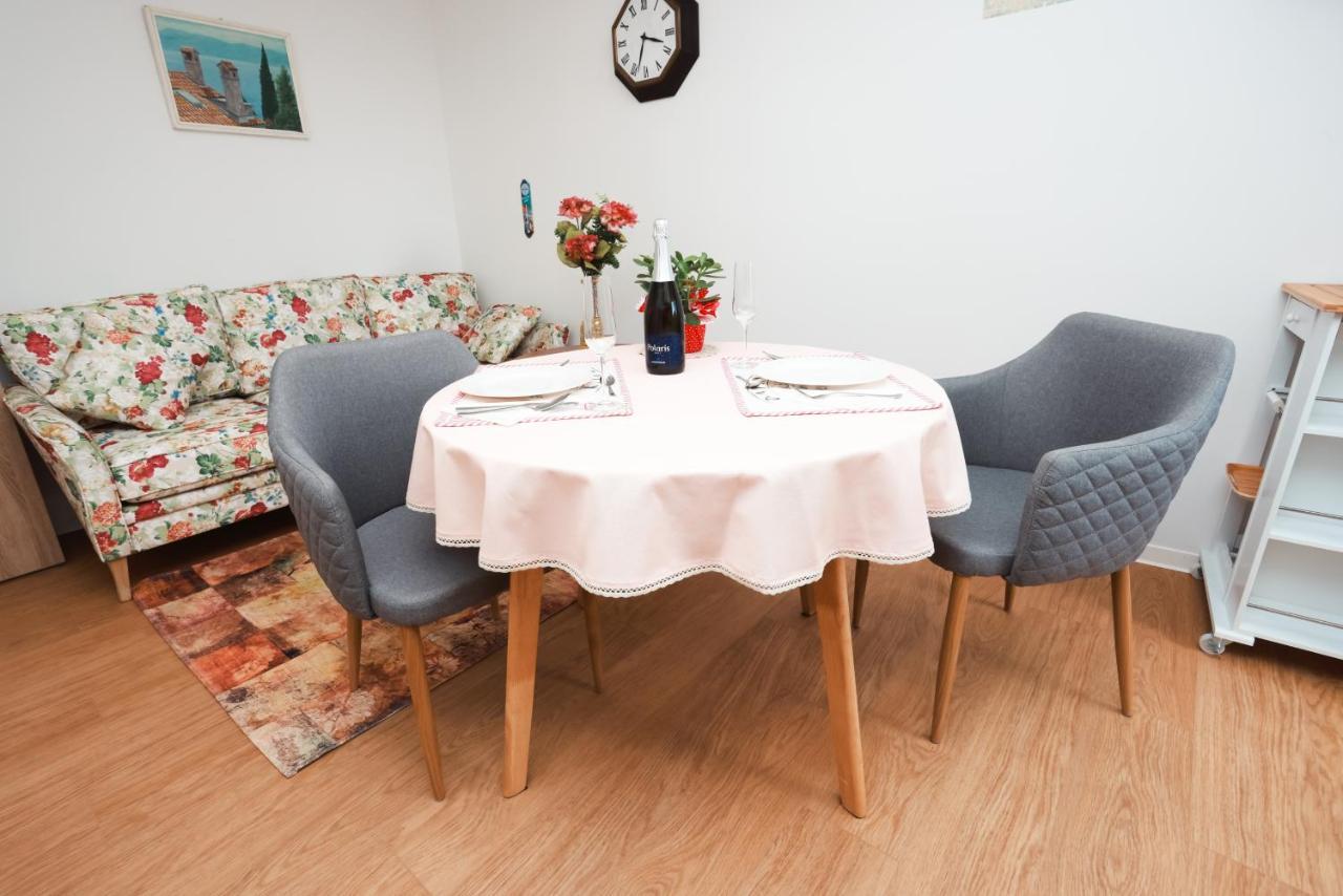Apartmani Nad Voltun 카스타브 외부 사진