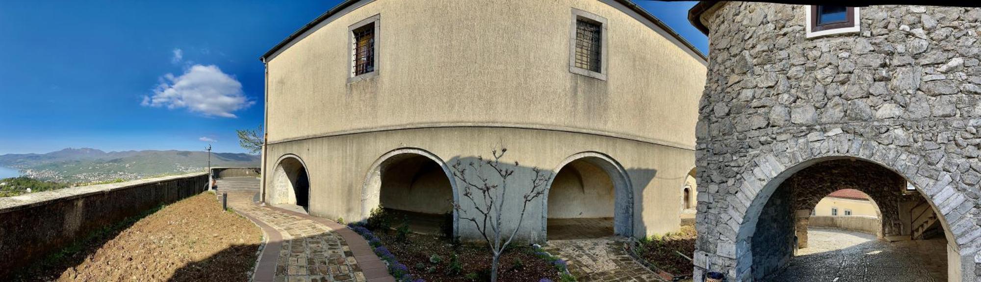 Apartmani Nad Voltun 카스타브 외부 사진